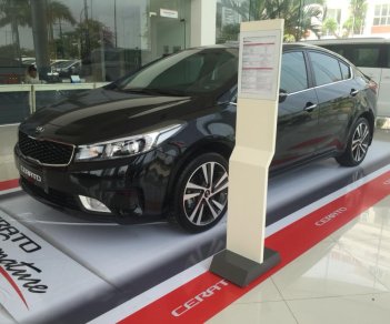 Kia Cerato 2018 - Bán xe Kia Cerato sản xuất 2018, màu đen, giá 499 triệu, liên hệ: 0966 199 109