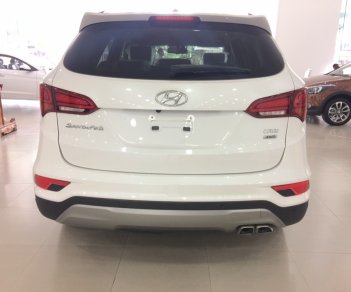 Hyundai Santa Fe 2.2L  2017 - Cần bán Hyundai Santa Fe 2.2L máy dầu sản xuất 2017, màu trắng, giá tốt nhất miền Nam