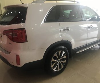 Kia Sorento 2017 - Cần bán Kia Sorento đời 2018, màu trắng, giá chỉ 799 triệu