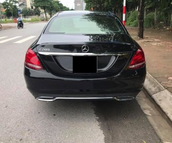 Mercedes-Benz C200 2015 - Nhà cần bán xe Mercedes C200 cũ đời 2015, tự động màu đen, chính chủ