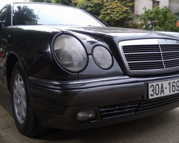 Mercedes-Benz E230  2.3 MT  1995 - Bán Mercedes E230 2.3 MT sản xuất 1995, màu đen