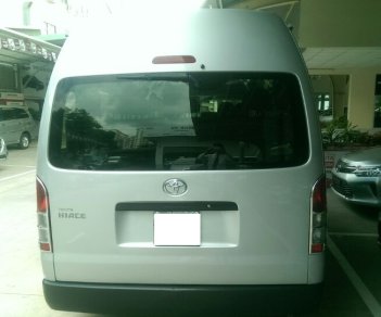 Toyota Hiace 2.7 2016 - Bán xe Toyota Hiace 2.7 đời 2016, màu bạc, nhập khẩu nguyên chiếc số sàn