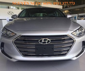 Hyundai Elantra 1.6 MT  2017 - "Siêu khuyến mãi tháng 5" Bán Hyundai Elantra Đà Nẵng giá rẻ, màu bạc, trả góp 90% xe, LH: Ngọc Sơn: 0911.377.773