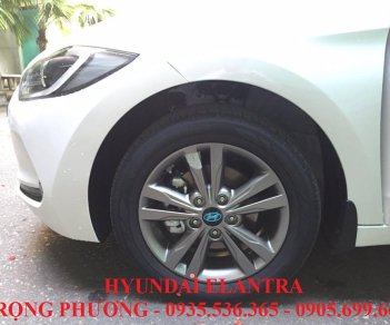 Hyundai Elantra 1.6MT 2017 - Hyundai Elantra 2018 Đà Nẵng, LH: 0935.536.365 – Trọng Phương, hỗ trợ vay hồ sơ khó, 90% xe, ĐK grab& uber