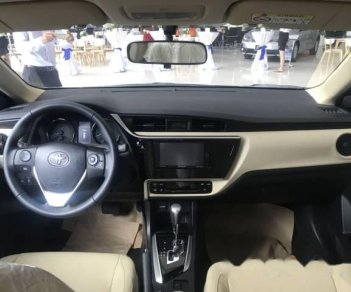 Toyota Corolla altis 2017 - Cần bán xe Toyota Corolla altis đời 2017, màu bạc