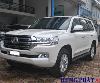 Toyota Land Cruiser 2016 - Bán ô tô Toyota Land Cruiser đời 2016, màu trắng, nhập khẩu nguyên chiếc, số tự động