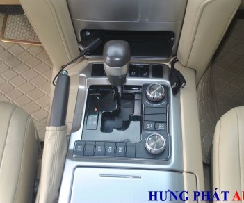 Toyota Land Cruiser 2016 - Bán ô tô Toyota Land Cruiser đời 2016, màu trắng, nhập khẩu nguyên chiếc, số tự động