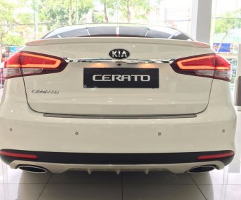 Kia Cerato 2017 - Bán xe Kia Cerato đời 2017, màu trắng, nhập khẩu  