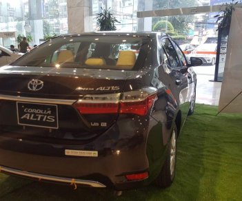 Toyota Corolla altis 1.8E CVT 2017 - Bán Corolla Altis 1.8E giao ngay, khuyến mãi cực sốc, hỗ trợ mua xe trả góp, thủ tục nhanh chóng, hotline 0987404316