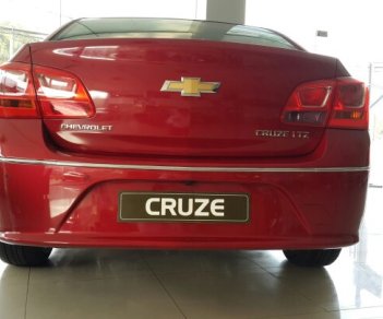 Chevrolet Cruze LT 1.6MT 2018 - Cruze LT 2018 giá rẻ giảm giá đặc biệt, hỗ trợ trả góp 90%, trả trước 90tr lấy xe về Mr Quyền 0961.848.222
