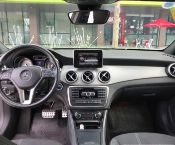 Mercedes-Benz CLA 200 2014 - Cần bán lại xe Mercedes CLA 200 đời 2014, màu trắng, xe nhập, chính chủ
