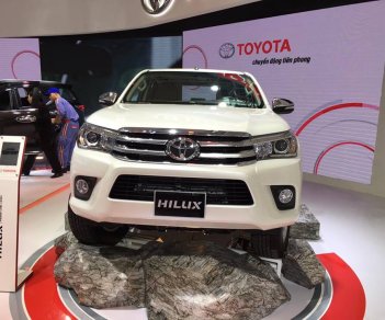 Toyota Hilux 2017 - Cần bán Toyota Hilux năm 2017, màu trắng, nhập khẩu