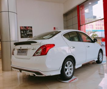 Nissan Sunny XV Premium 2017 - Bán xe Nissan Sunny Premium 2017, giá tốt nhất tháng. Liên hệ 098.590.4400