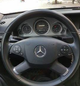 Mercedes-Benz E class AT 2010 - Bán ô tô Mercedes AT sản xuất 2010 còn mới, giá 750tr