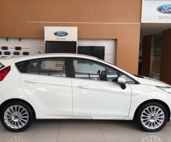 Ford Fiesta 1.5 AT Sport 2017 - Bán Ford Fiesta 1.5 AT Sport đời 2017, màu trắng giá cạnh tranh