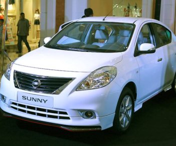 Nissan Sunny SV Premium 2017 - Cần bán xe Nissan Sunny SV Premium năm sx 2017, màu trắng