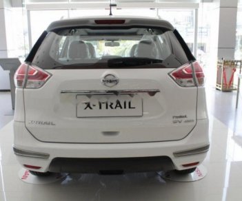 Nissan X trail 2.5 SV Premium 2017 - Cần bán Nissan X trail 2.5 SV PREMIUM đời 2017, màu trắng