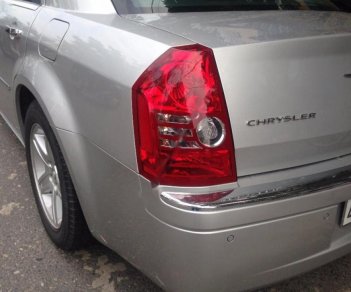 Chrysler 300C 2009 - Cần bán xe Chrysler 300C đời 2009, màu bạc, nhập khẩu xe gia đình