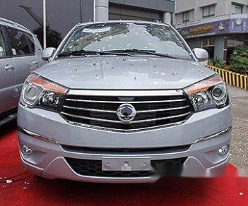 Ssangyong Korando Turismo MT  2016 - Cần bán xe Ssangyong Korando Turismo MT đời 2016, màu bạc, xe nhập