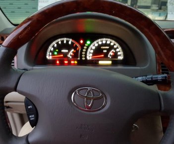 Toyota Camry 3.0AT 2005 - Cần bán gấp Toyota Camry 3.0AT đời 2005, màu đỏ xe gia đình