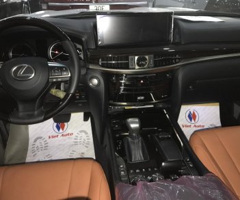 Lexus LX 570 2017 - Cần bán Lexus LX 570 năm 2017, màu trắng, xe nhập