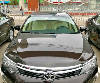 Toyota Camry 2.0E 2017 - Cần bán xe Toyota Camry 2.0E đời 2017, màu nâu