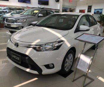 Toyota Vios E 2017 - Bán Vios E số sàn giá tốt nhất Đồng Nai- Giảm tiền mặt, tặng bảo hiểm, phụ kiện hãng, góp 90%. Hotline: 0967700088