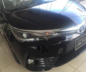 Toyota Corolla altis 1.8G MT 2018 - Cần bán Toyota Corolla Altis 1.8G MT đời 2018, màu đen, giảm sâu, hỗ trợ tốt nhất, LH ngay em Hùng 0911404101