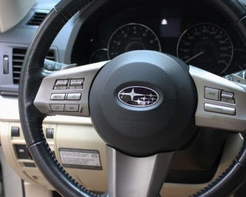 Subaru Outback   2.5 AT  2011 - Ô tô Đức Thiện bán Subaru Outback 2.5 AT đời 2011, màu vàng cát