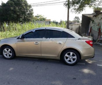 Chevrolet Cruze LS  2013 - Cần bán lại xe Chevrolet Cruze LS năm 2013 số sàn, giá chỉ 350 triệu