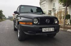 Ssangyong Korando 2005 - Bán xe Ssangyong Korando đời 2005, màu đen, nhập khẩu, còn mới, 200tr