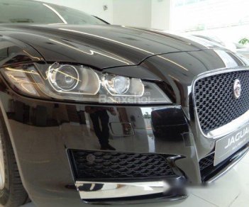 Jaguar XF 2017 - Bán xe Jaguar XF Pure 2017 màu đen, màu đen, xe giao ngay, khuyến mãi giá tốt nhất - 0918842662