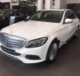 Mercedes-Benz C250 2017 - Mercedes C250 Exclusive 2017 tốc độ trong vùng bị giới hạn