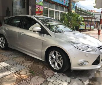 Ford Focus 2013 - Bán xe Ford Focus đời 2013, màu bạc  