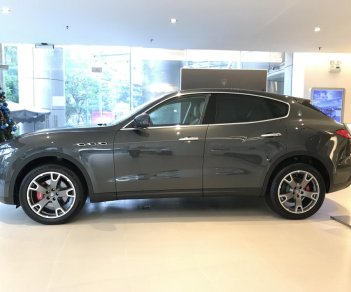 Maserati 2017 - Bán xe Maserati Levante model mới, giá tốt nhất, khuyến mãi khủng khi mua xe Maserati Levante