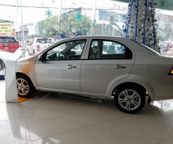 Chevrolet Aveo LT 2017 - Chevrolet Aveo TC xả hàng còn 5 xe Chevrolet Aveo, giá kịch sàn - hỗ trợ vay trả góp 77 triệu lấy xe ngay