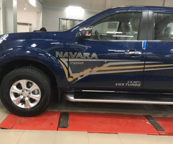 Nissan Navara EL Premium R 2017 - Bán xe Nissan Navara EL Premium R đời 2017, màu xanh lam, xe nhập, giá chỉ 635 triệu