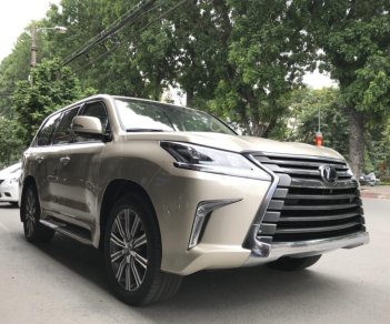 Lexus LX 570 2017 - Bán Lexus LX570 màu vàng cát, nhập Mỹ 2018, giao xe ngay, giấy tờ trao tay