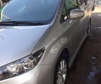 Toyota Wish 2011 - Bán ô tô Toyota Wish đời 2011, màu bạc, nhập khẩu chính chủ, 650 triệu