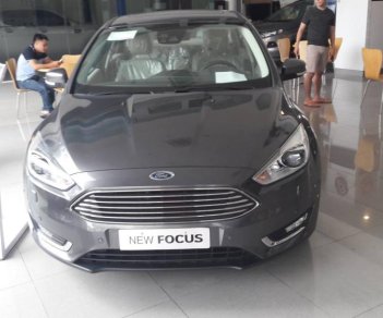 Ford Focus 1.5 Ecoboost Titanium 2018 - Bán Ford Focus 1.5 Ecoboost Titanium năm 2018, màu nâu hổ phách. Vui lòng liên hệ 090.778.2222