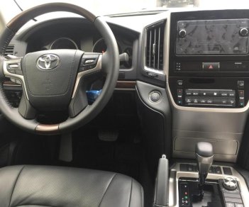 Toyota Land Cruiser VX 2018 - Bán Toyota Land Cruiser năm 2018 màu trắng, 3 tỷ 650 triệu, nhập khẩu nguyên chiếc