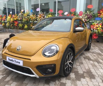 Volkswagen Beetle 2017 - Bán xe Volkswagen Beetle Dune 2017, màu vàng, xe nhập khẩu nguyên chiếc của Đức, giao ngay 0965.156.561