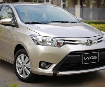 Toyota Vios 1.5 E MT 2018 - Bán ô tô Toyota Vios 1.5 E năm 2018, màu vàng