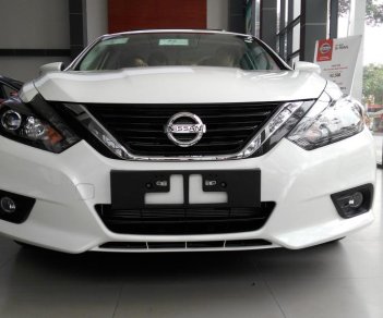 Nissan Teana 2.5SL 2017 - Bán Nissan Teana 2.5 SL trắng, xe nhập Mỹ, giảm giá 200tr, xe giao ngay