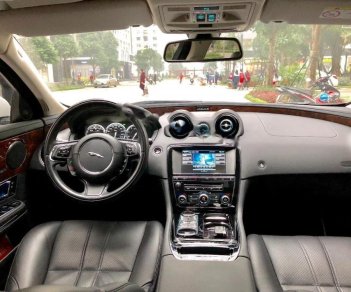 Jaguar XJ 2.0 2014 - Chính chủ bán xe Jaguar XJ 2.0 đời 2014, màu trắng, xe nhập