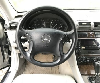 Mercedes-Benz C C180 2005 - Cần bán Mercedes C180 sản xuất 2005, xe nhập