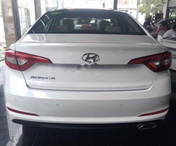 Hyundai Sonata 2.0 AT 2018 - Bán Hyundai Sonata 2.0 AT đời 2018, màu trắng