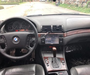 BMW 3 Series 318i 2005 - Cần bán xe BMW 3 Series 318i năm 2005, màu trắng xe gia đình