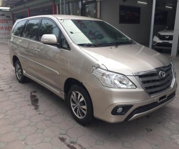 Toyota Innova 2.0E 2015 - Bán xe Toyota Innova 2.0E 2015 số sàn, giá tốt