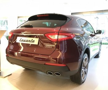 Maserati 2018 - Bán xe Maserati Levante màu đỏ nhập khẩu mới 100%, bán Maserati Levante giá tốt nhất